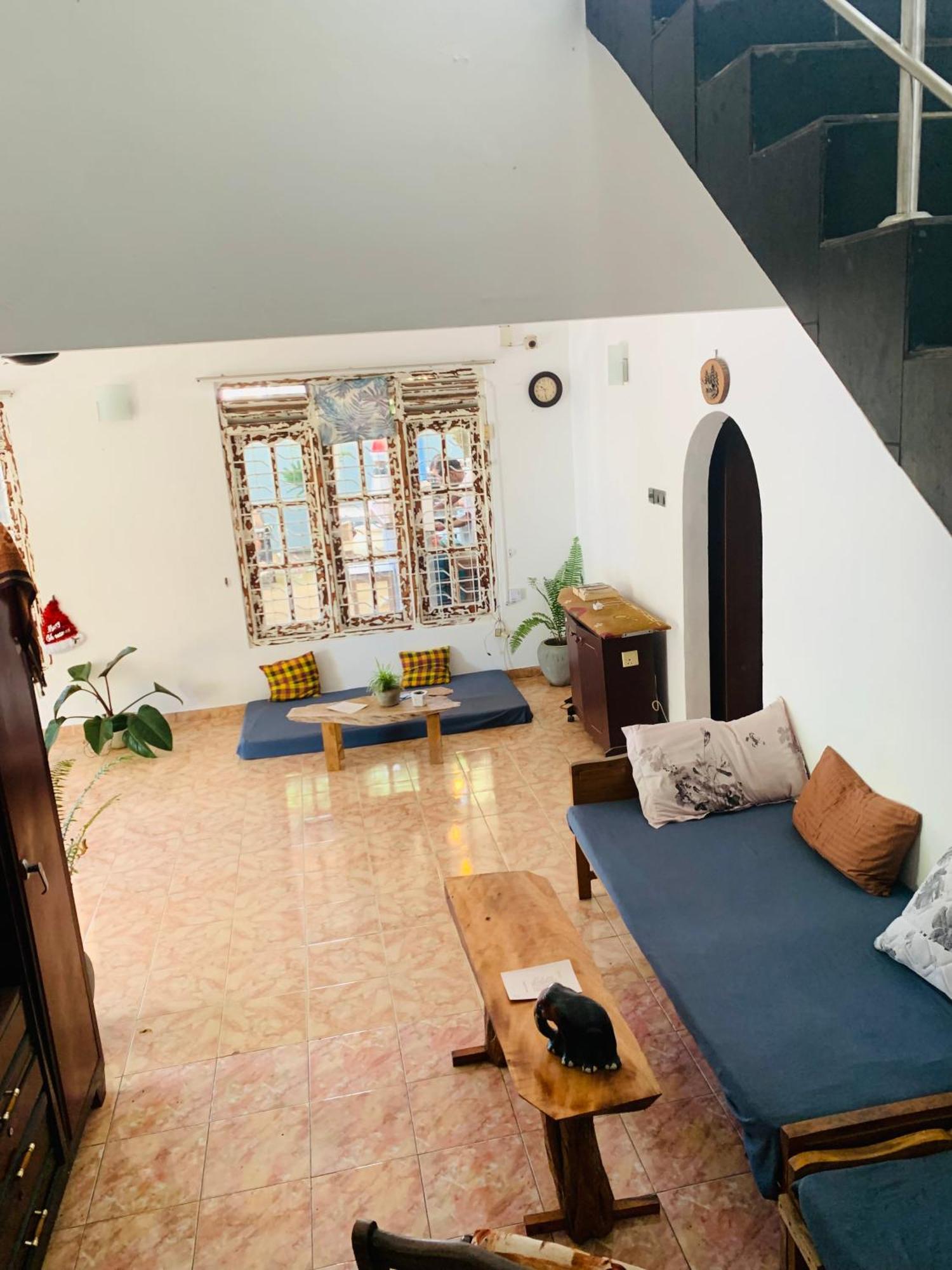 Hôtel Dreamy Surf House à Weligama Extérieur photo