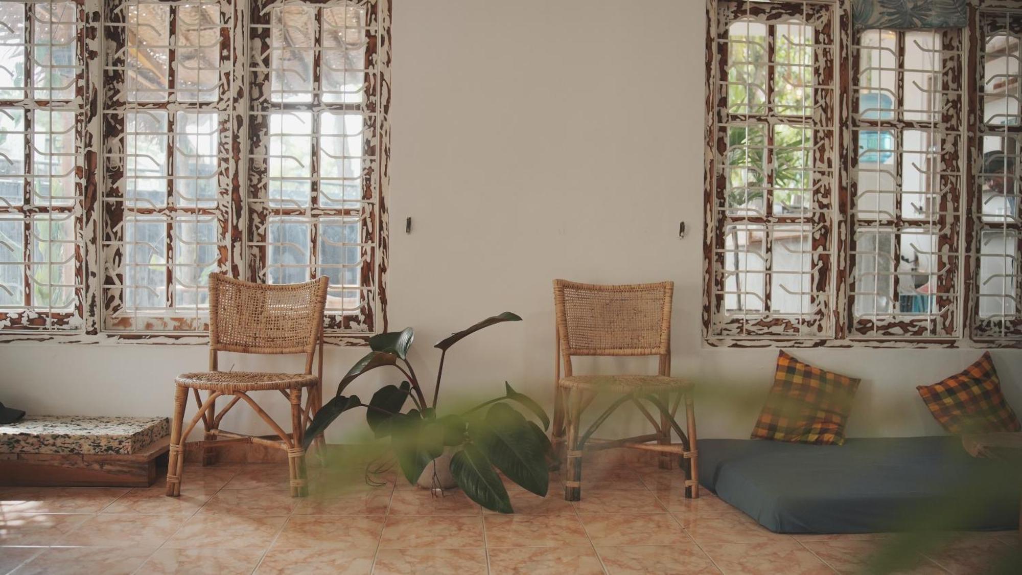 Hôtel Dreamy Surf House à Weligama Extérieur photo